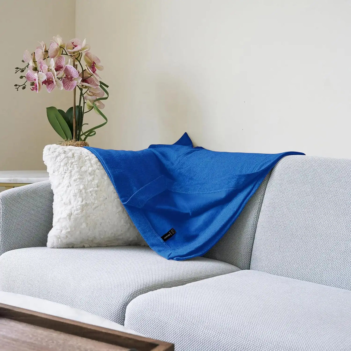 Gildan Adult Heavy Blend Fleece Blanket, Style G18900, Royal, 50" x 60"